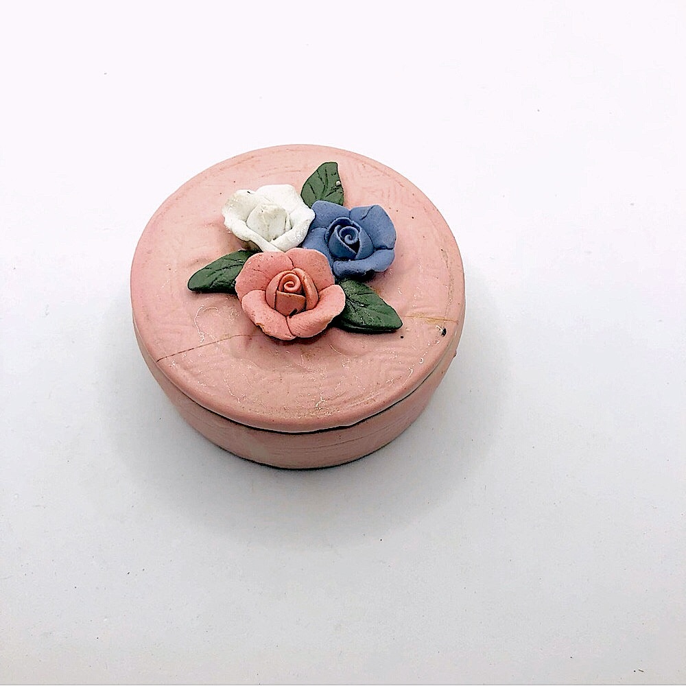 Cute light pink clay jewelry holder